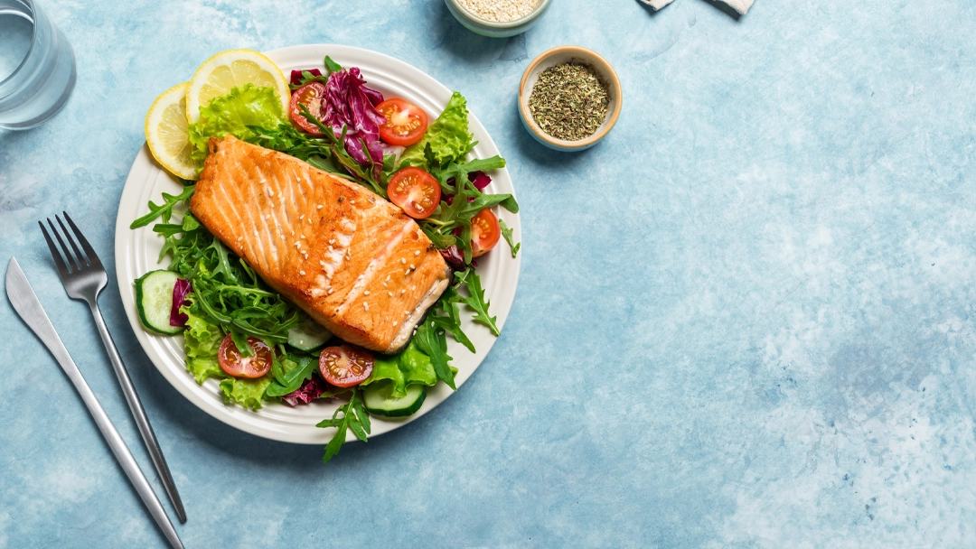 Baked Salmon with Fresh Green Salad and Lemon Dressing