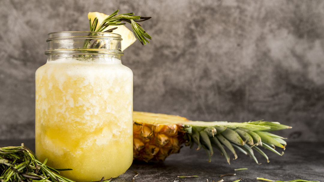 Tropical Mango Pineapple Smoothie